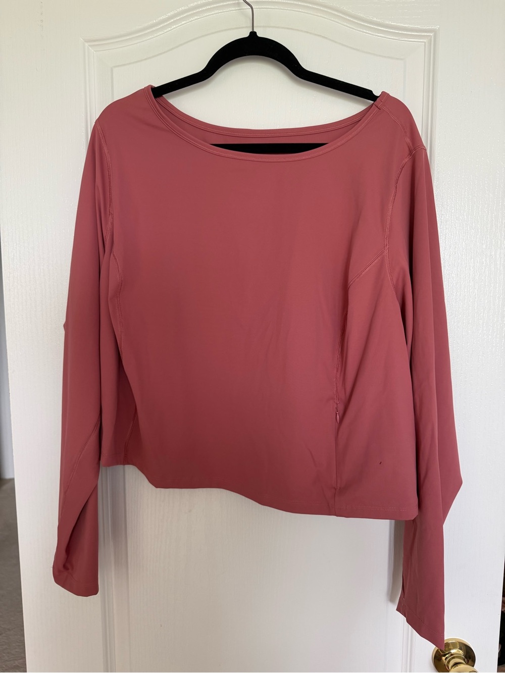 Old Navy Long-Sleeve Boatneck Active Top in Rosewood